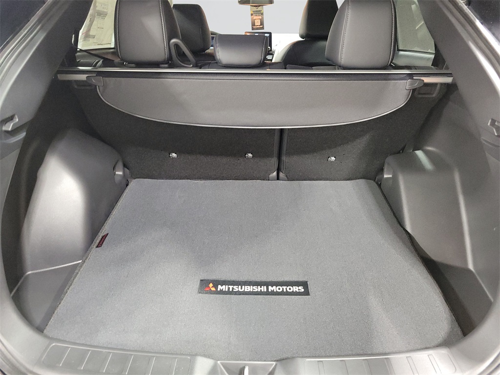 2024 Mitsubishi Eclipse Cross SE Image 9 of 32