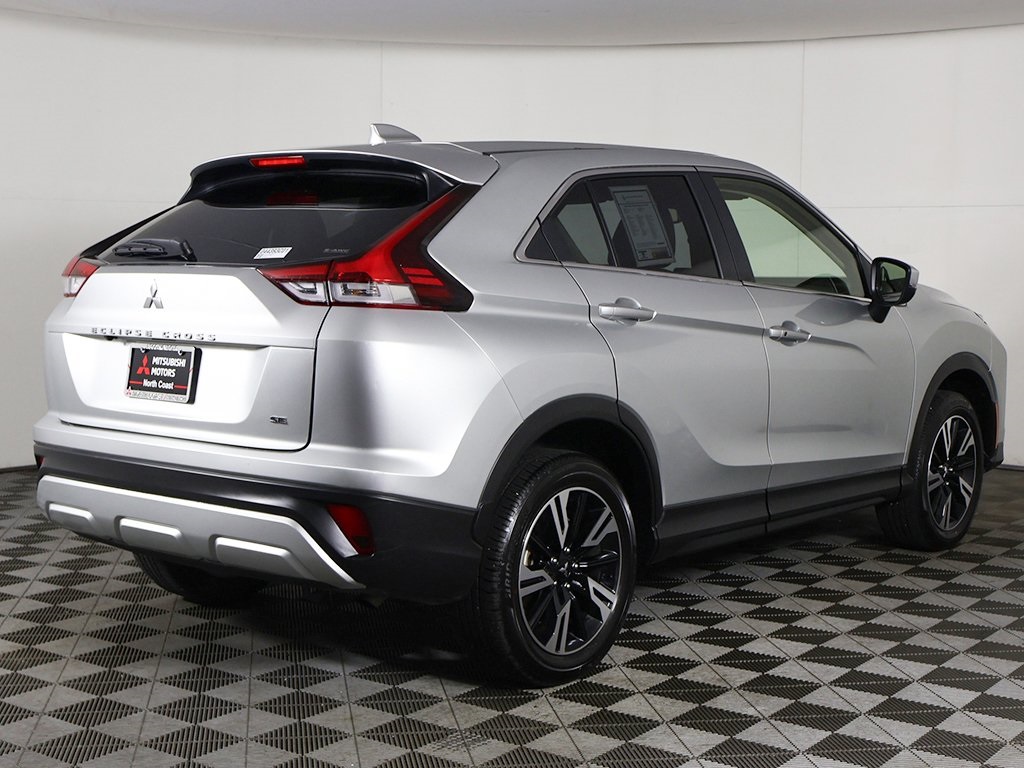 Vehicle image 9 of 52