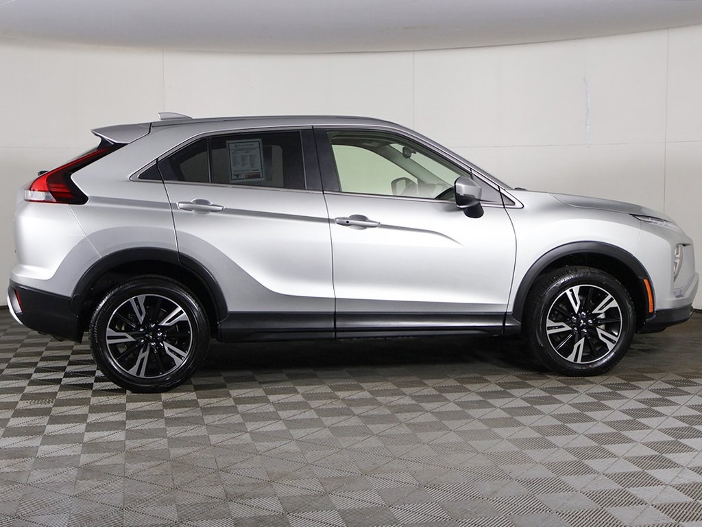 Vehicle image 8 of 52