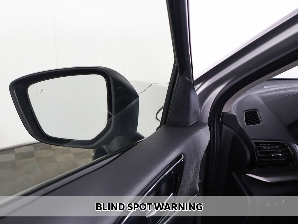 Vehicle image 45 of 52
