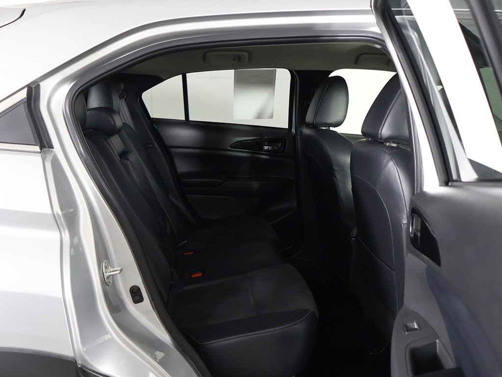 Vehicle image 19 of 52