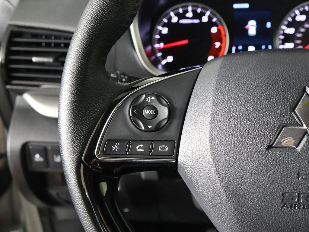 Vehicle image 25 of 52