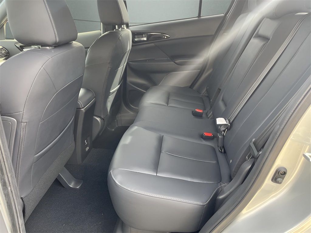 Vehicle image 5 of 24
