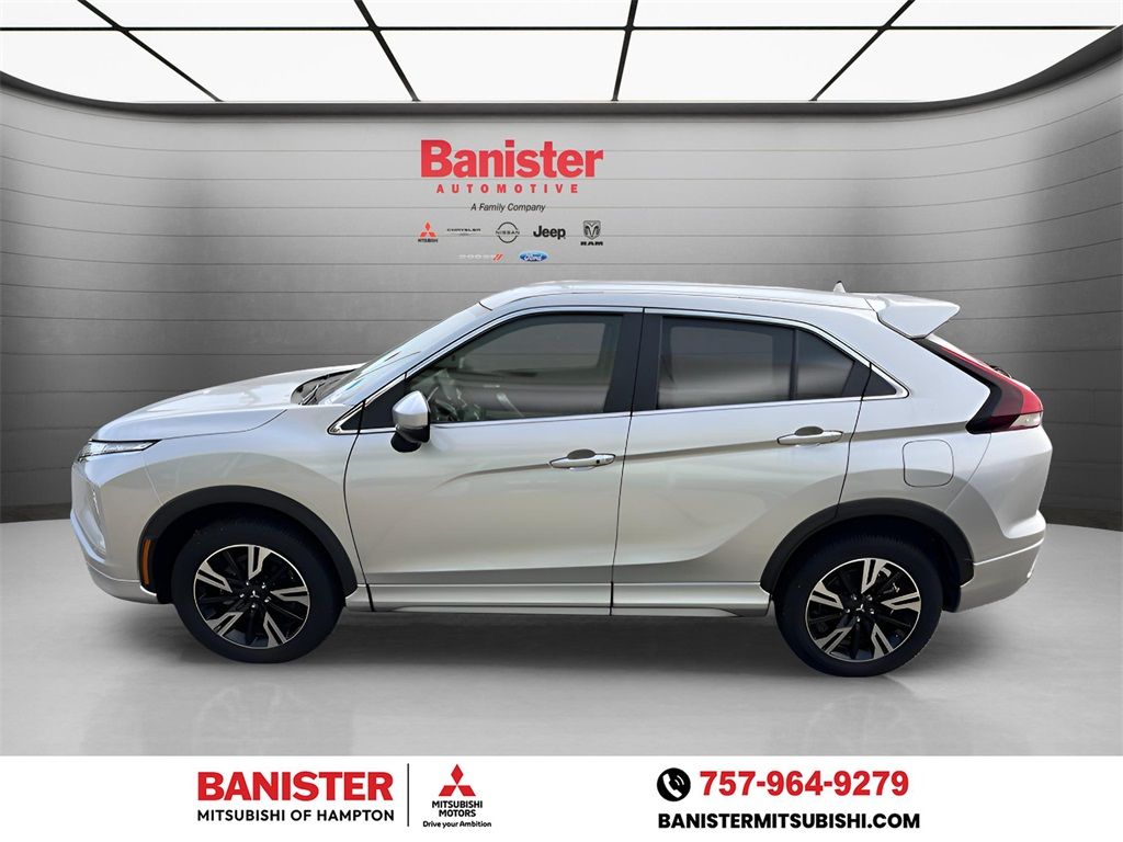 Vehicle image 4 of 24