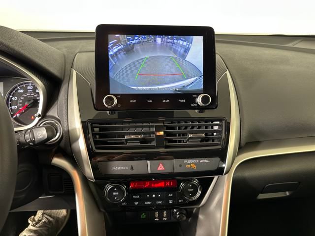 Vehicle image 21 of 27