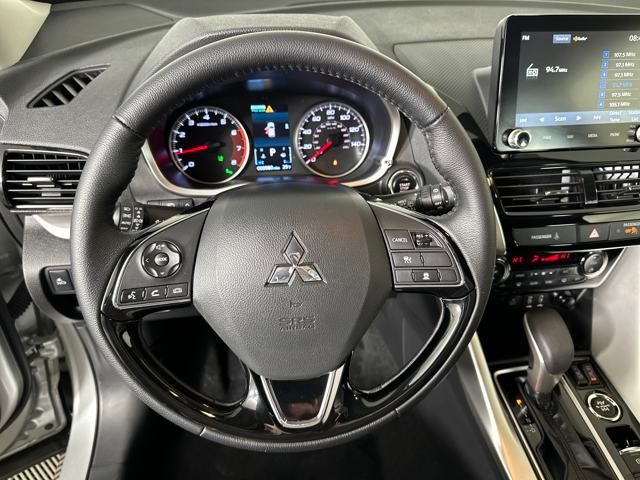 Vehicle image 14 of 27