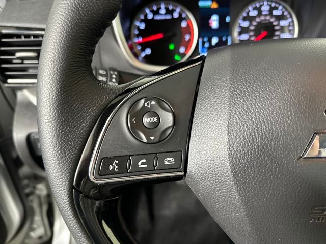 Vehicle image 15 of 27