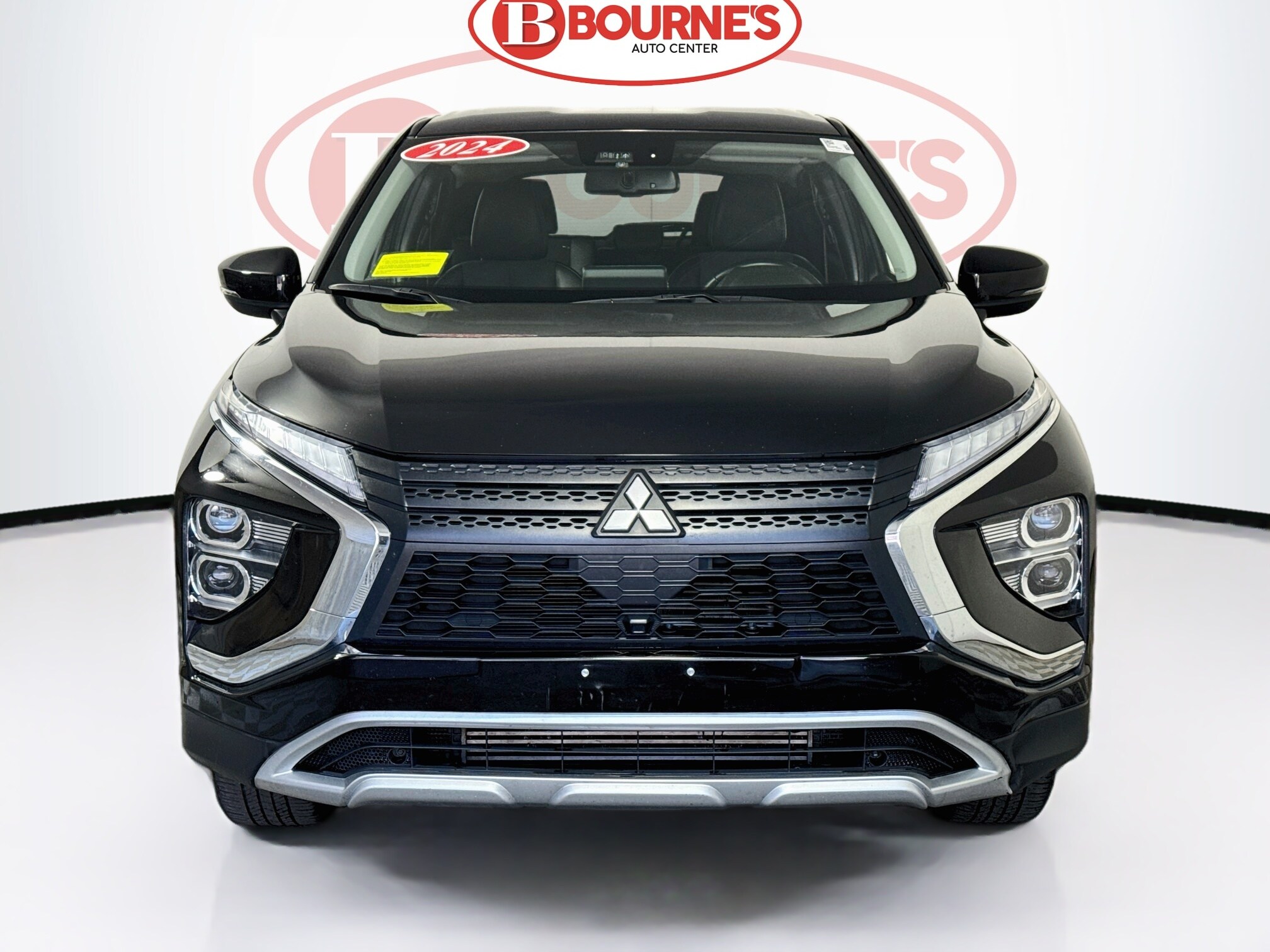 2024 Mitsubishi Eclipse Cross SE Image 2 of 28