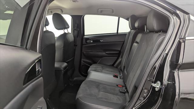 Vehicle image 17 of 37