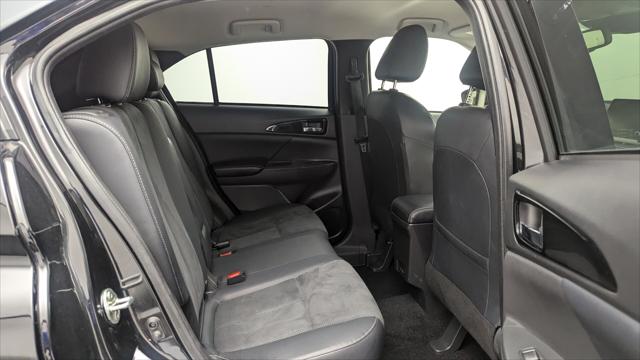 Vehicle image 20 of 37
