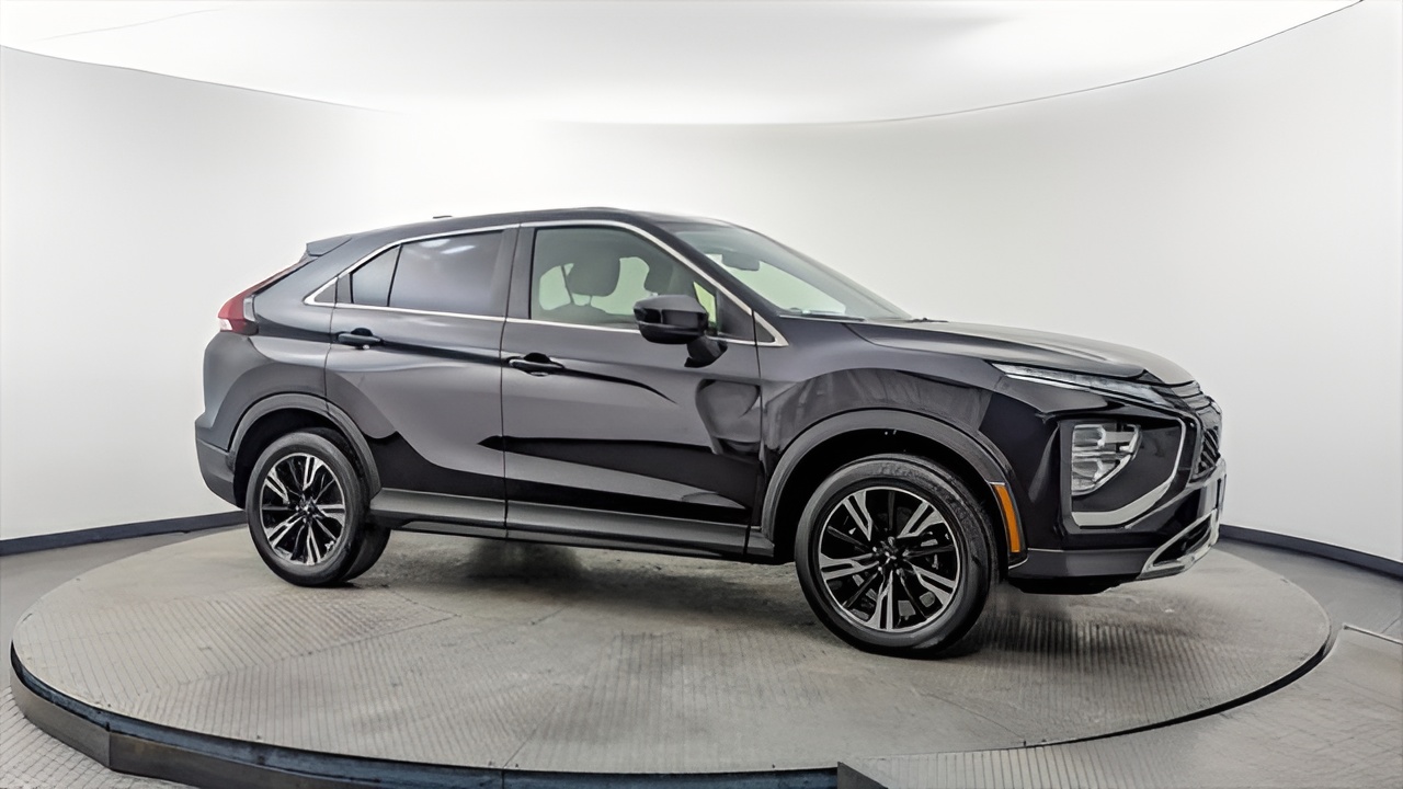 Vehicle image 33 of 37