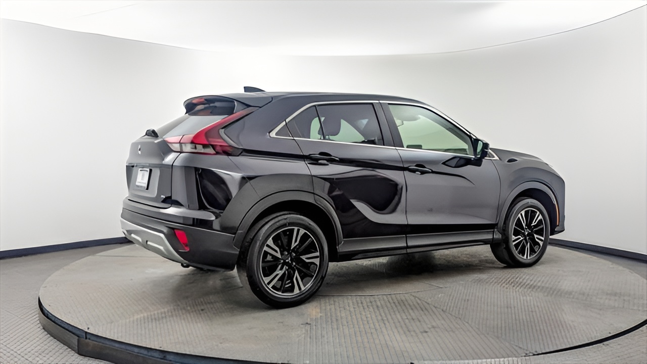 Vehicle image 35 of 37