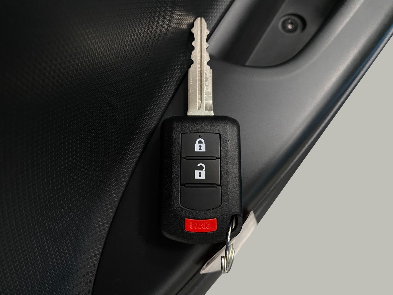 Vehicle image 26 of 27