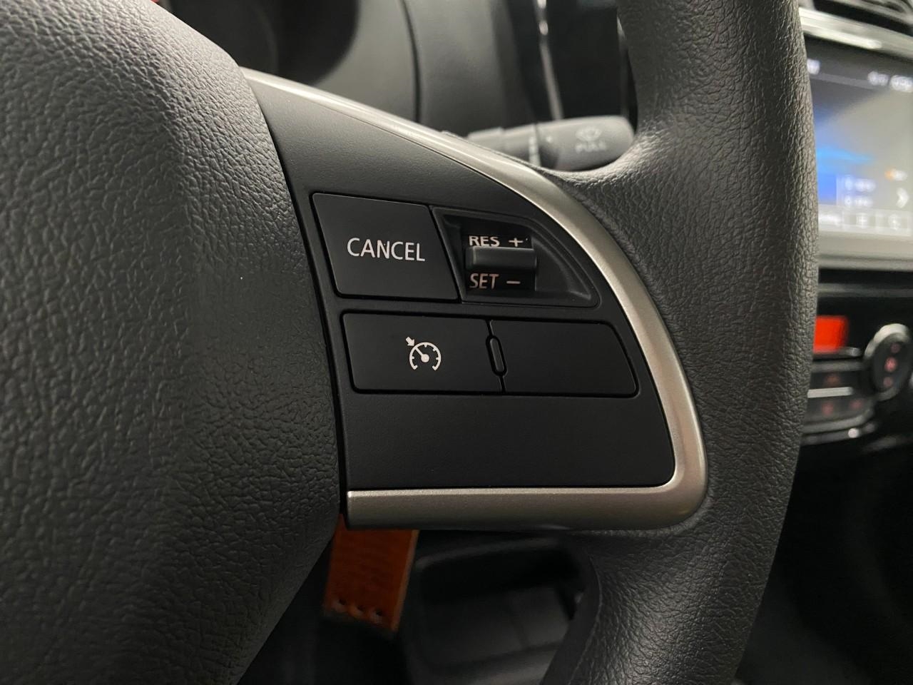 Vehicle image 16 of 27