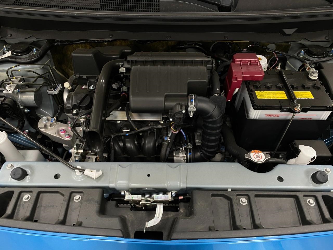 Vehicle image 10 of 27
