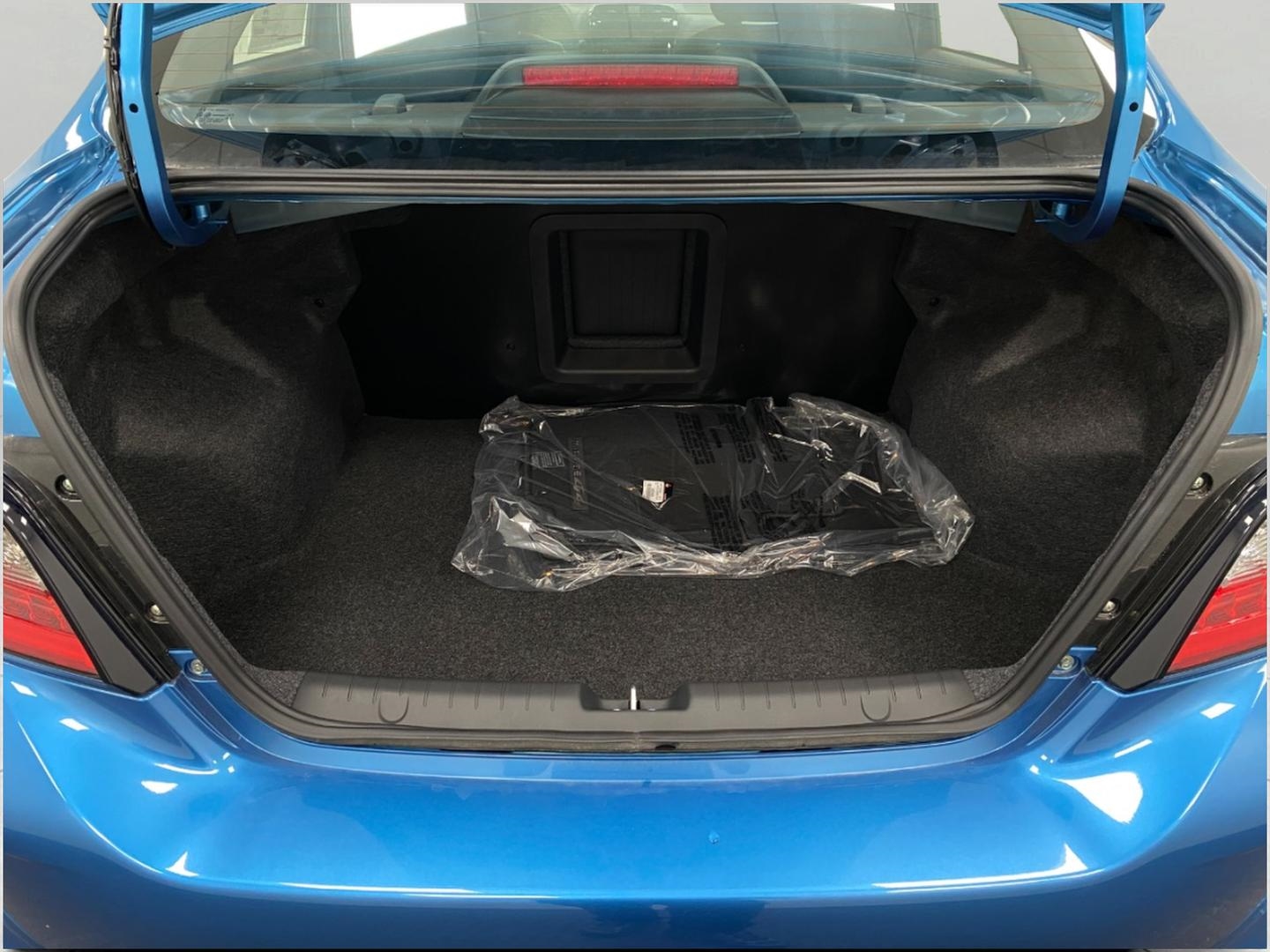 Vehicle image 9 of 27