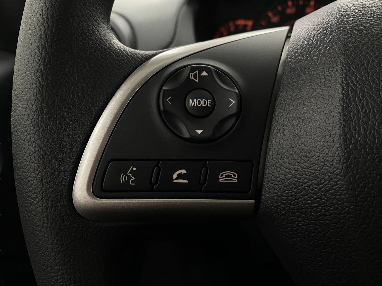 Vehicle image 17 of 25