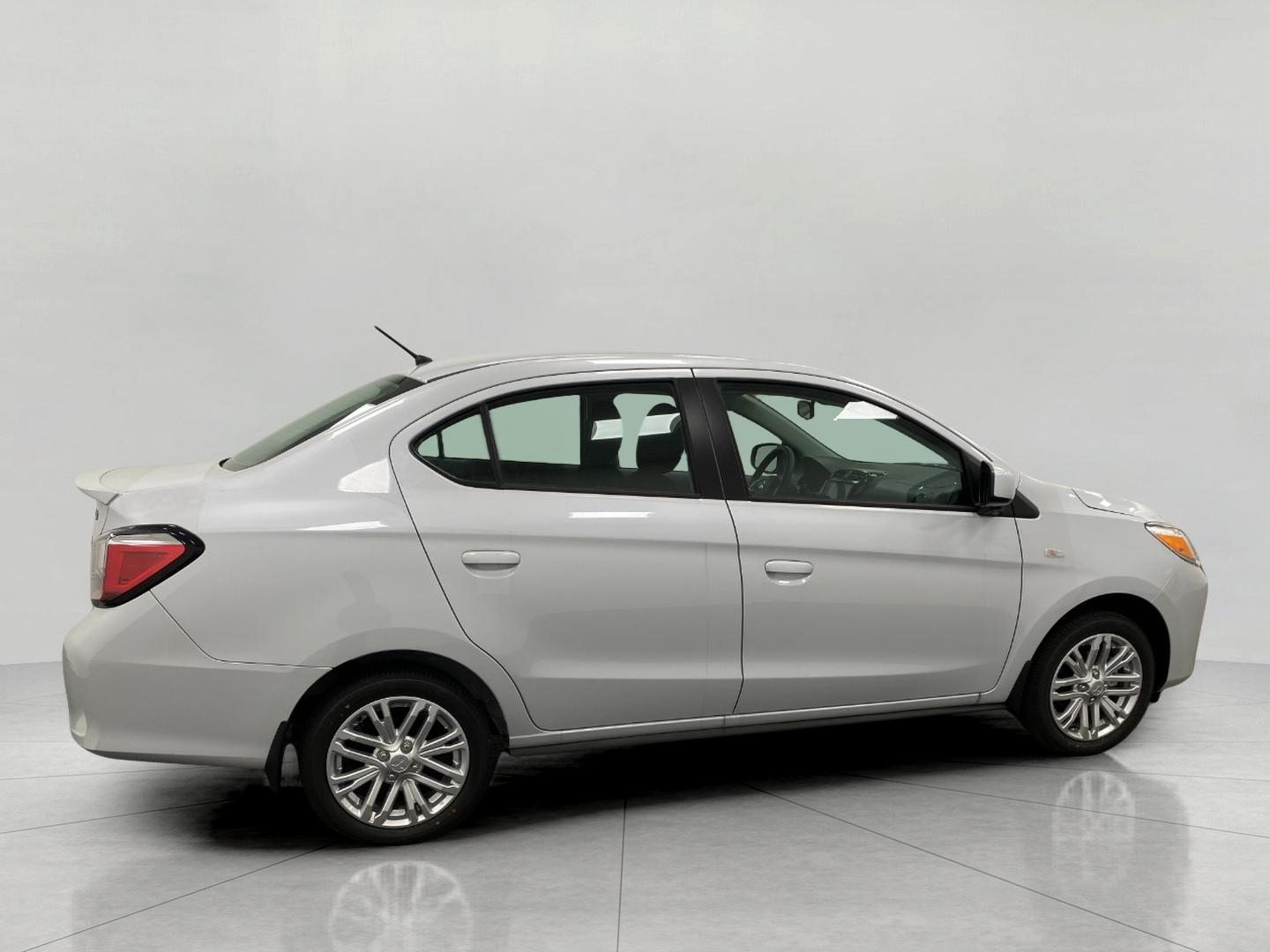 Vehicle image 10 of 25