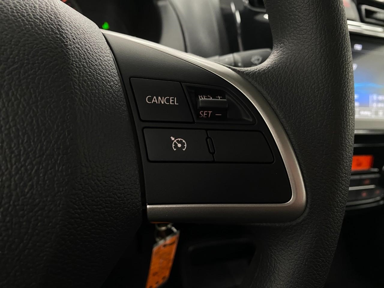 Vehicle image 18 of 25