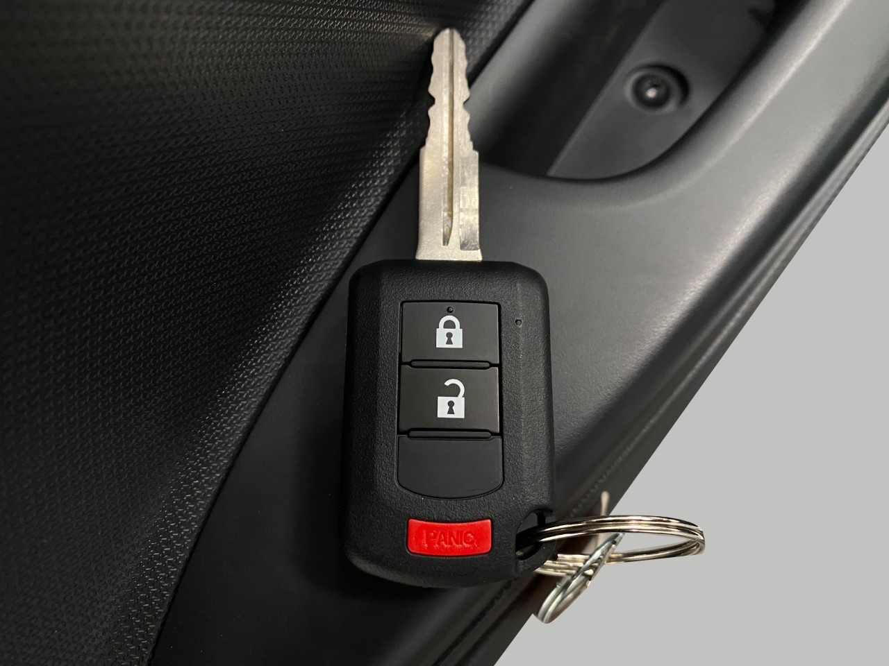 Vehicle image 24 of 25