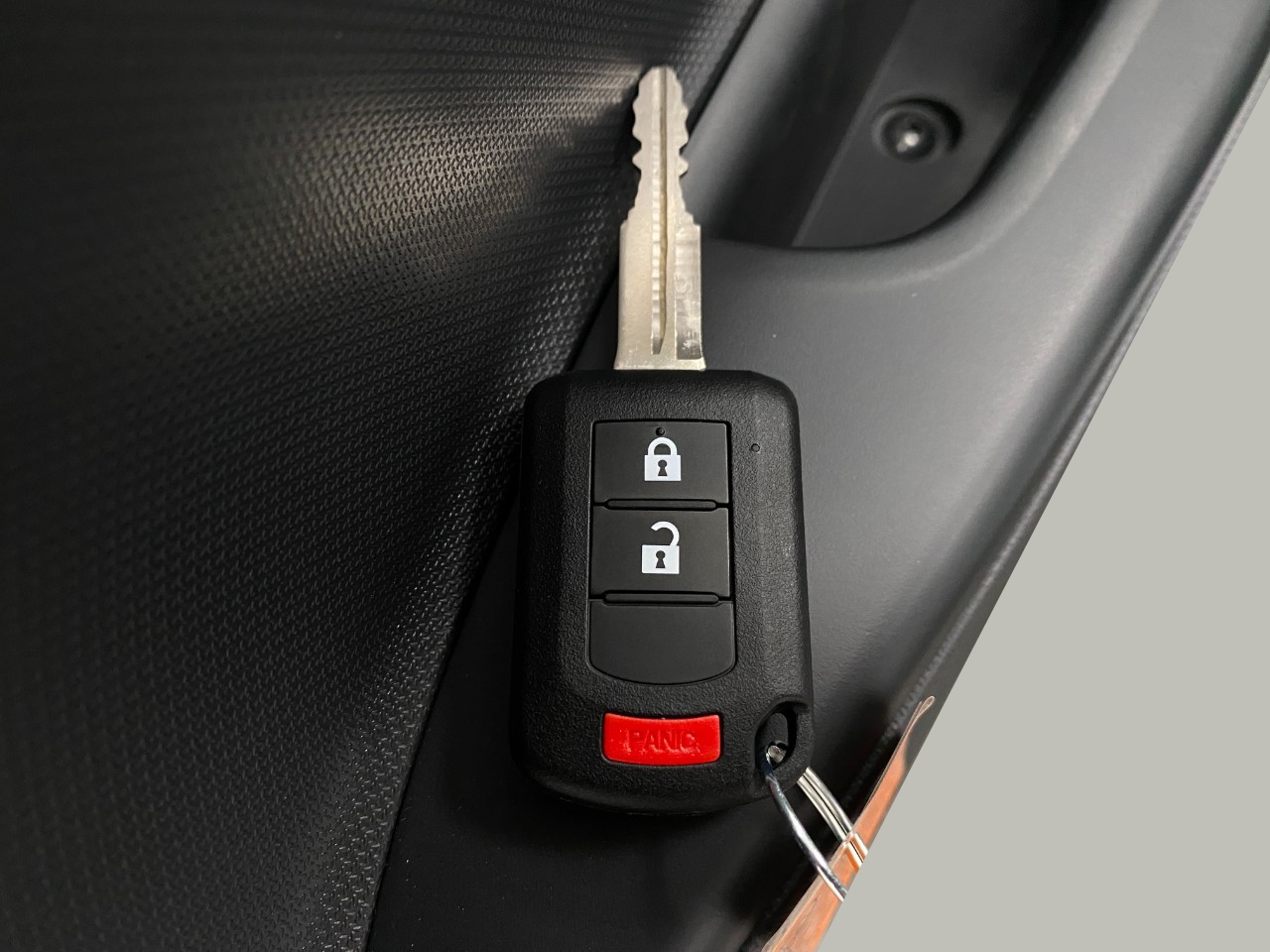 Vehicle image 26 of 27