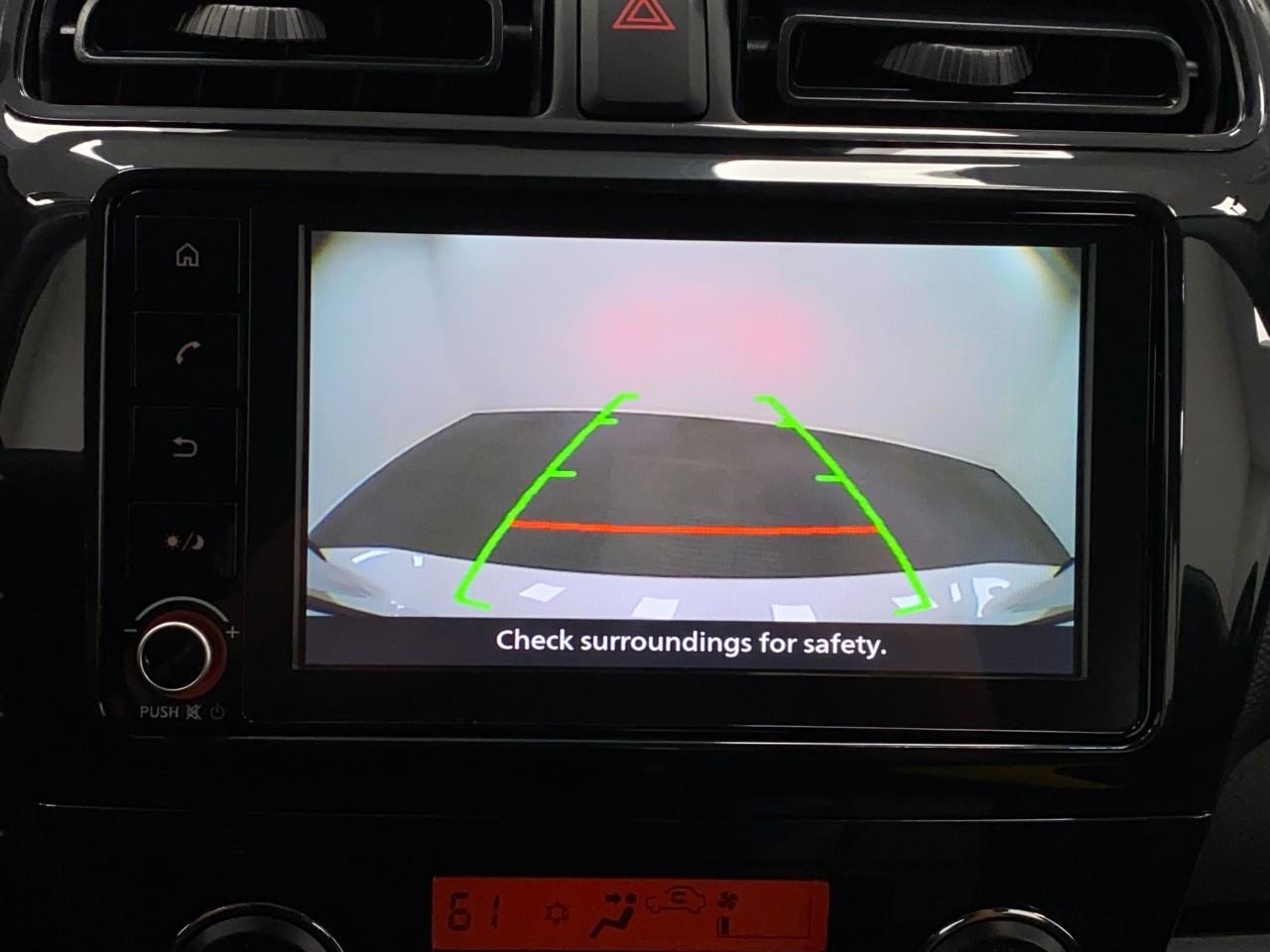 Vehicle image 21 of 27