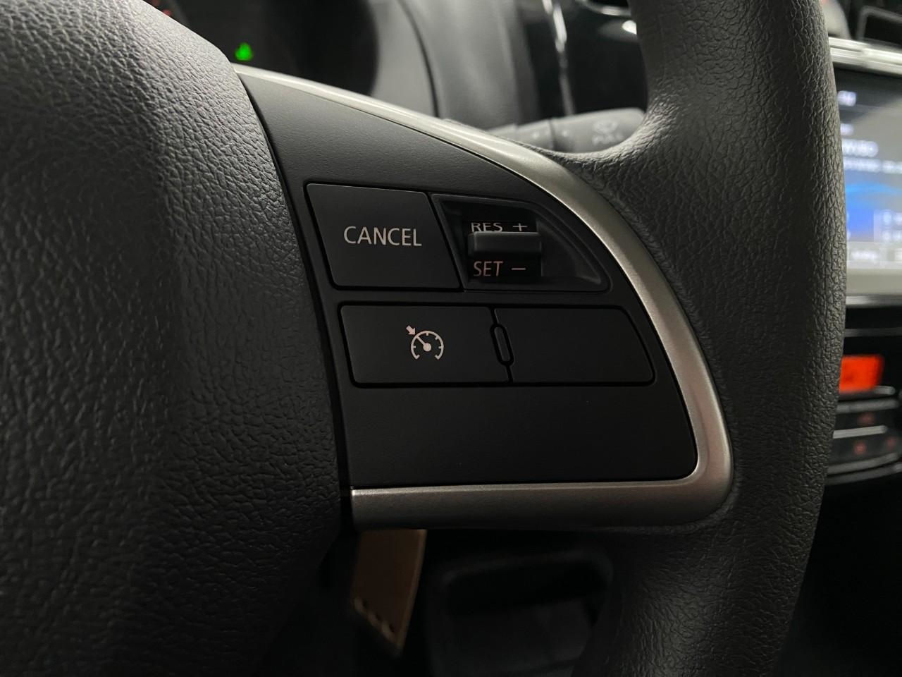Vehicle image 18 of 25