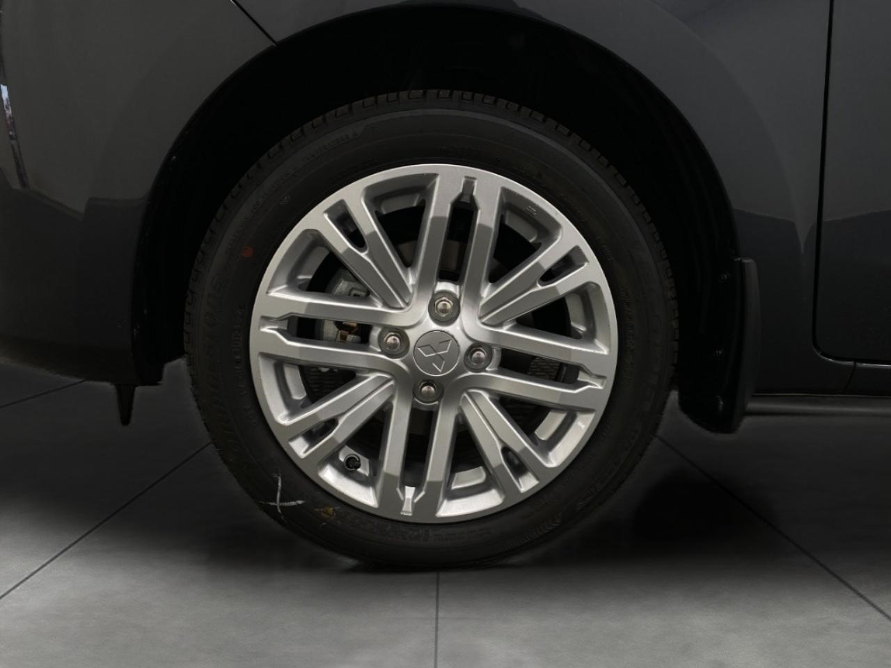 Vehicle image 3 of 25
