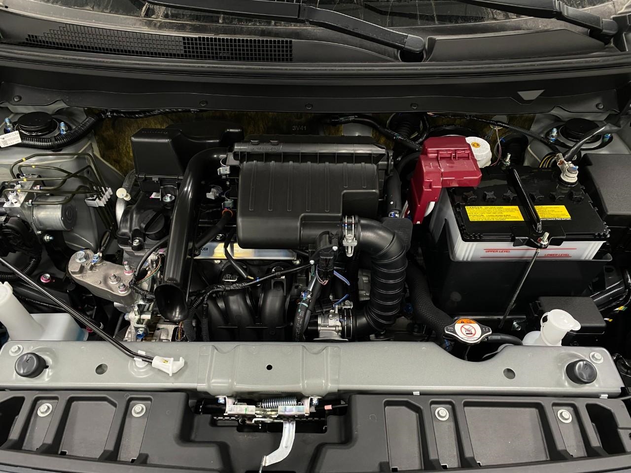 Vehicle image 8 of 25