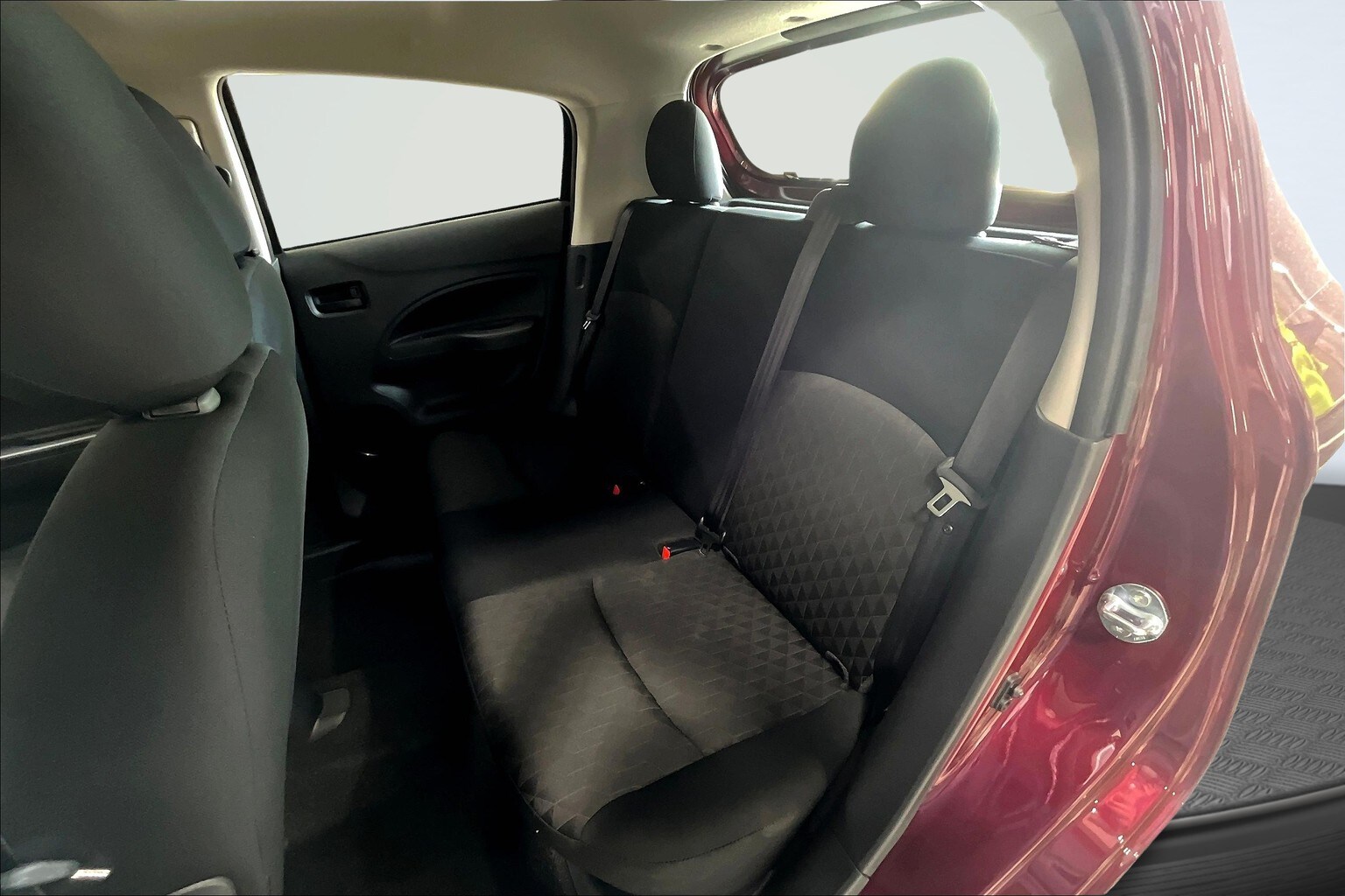 Vehicle image 10 of 14