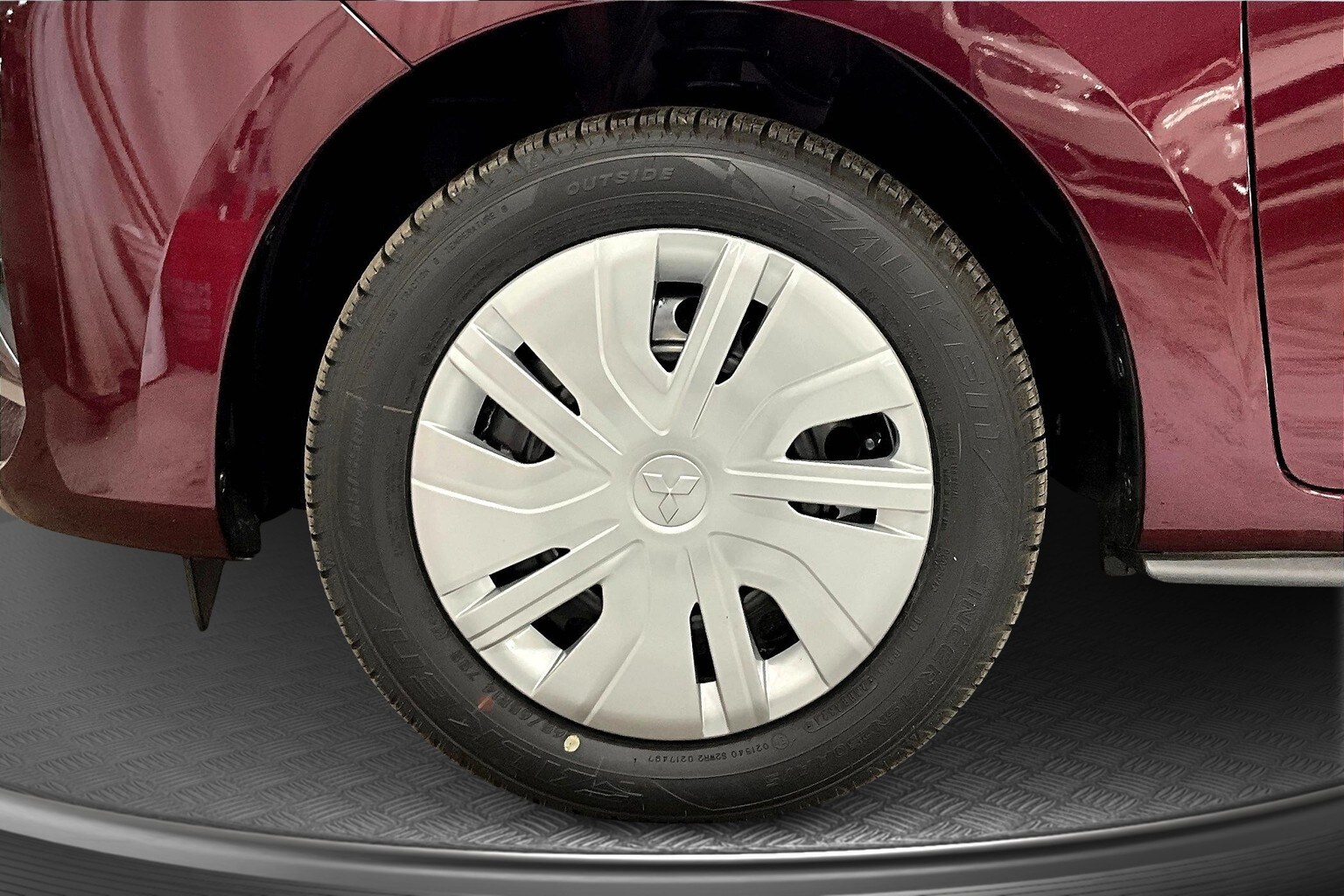 Vehicle image 12 of 14