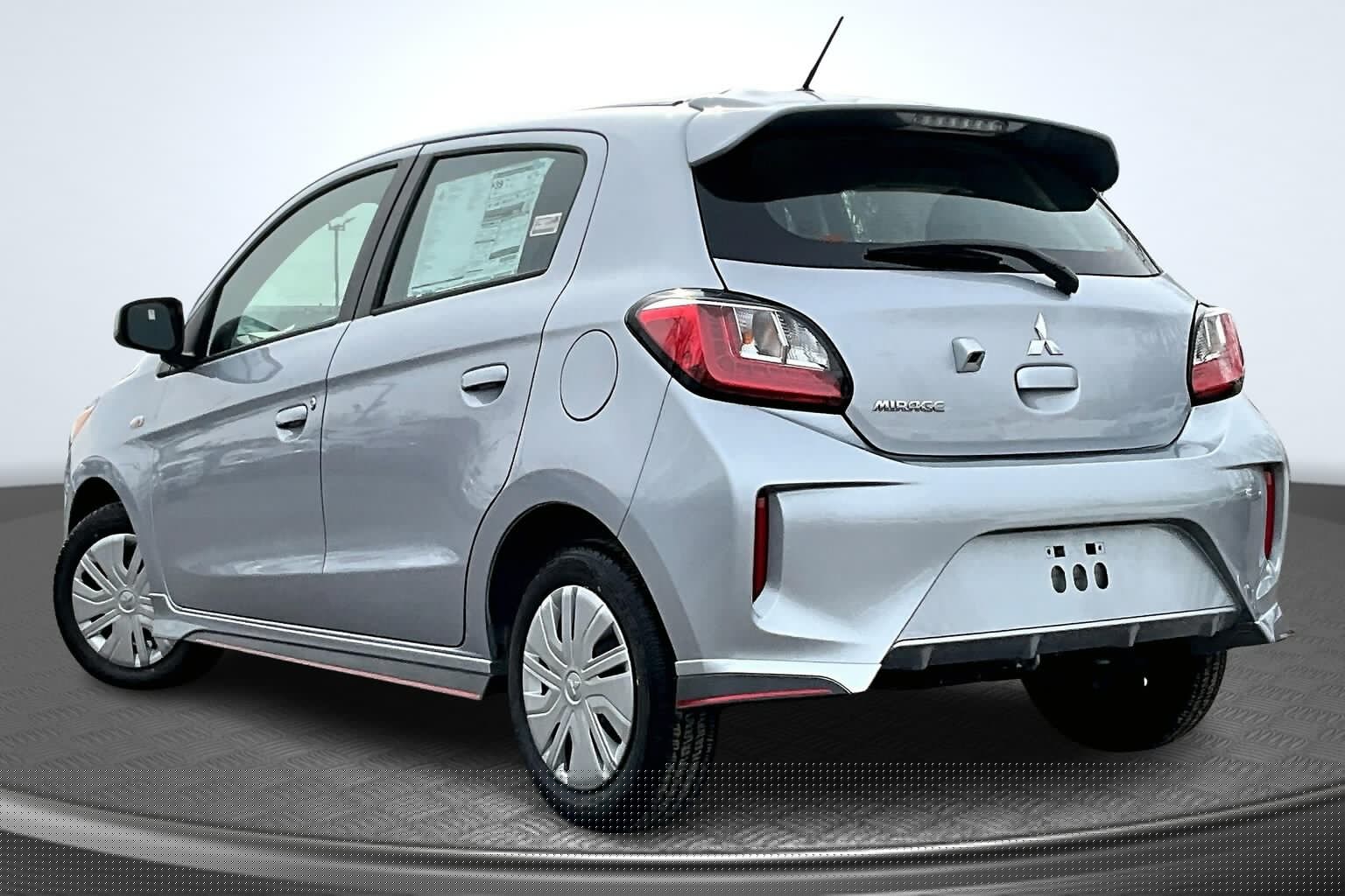Vehicle image 4 of 14