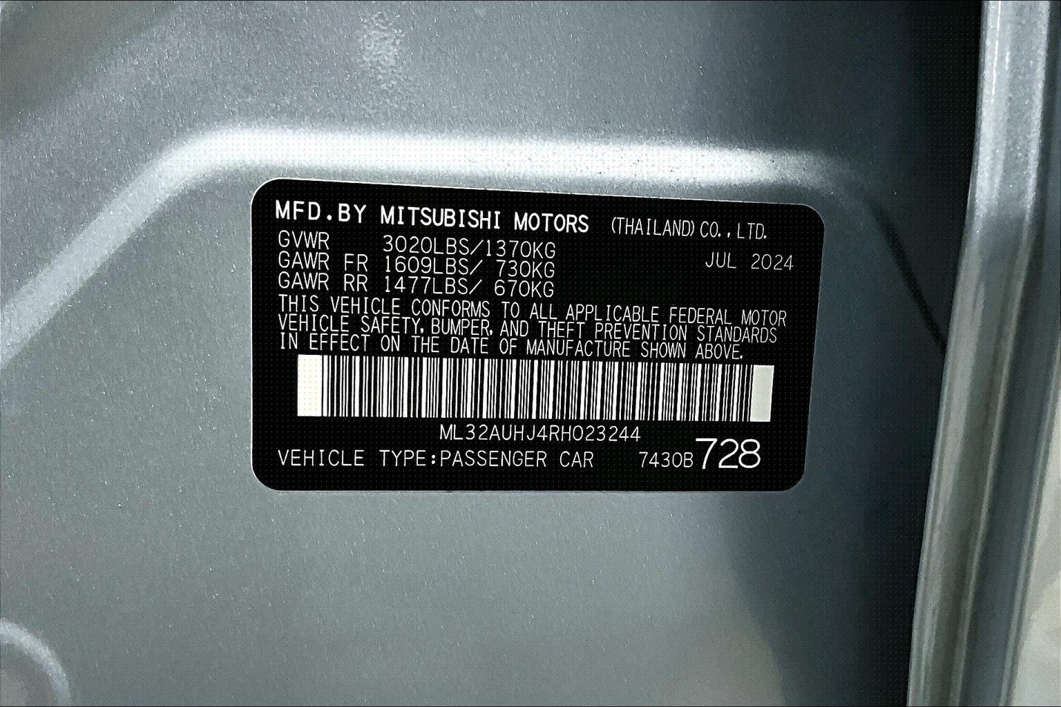 Vehicle image 13 of 14