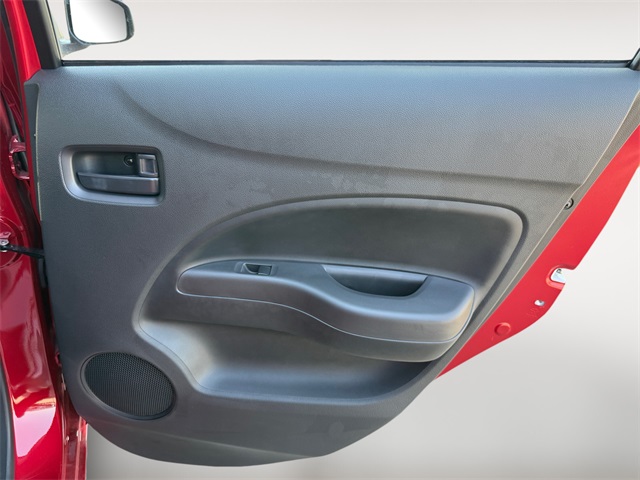 Vehicle image 25 of 32