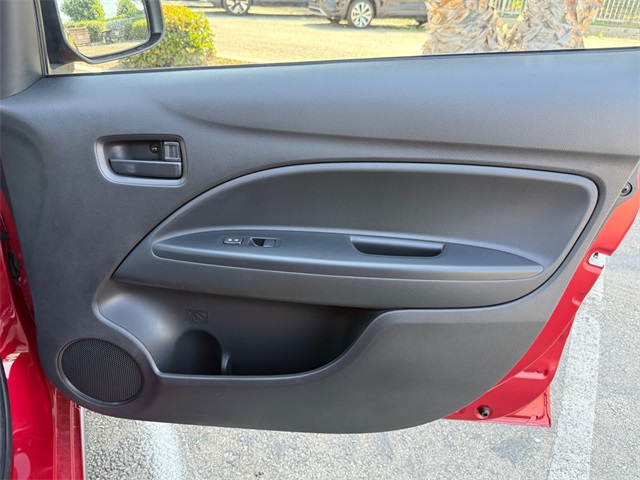 Vehicle image 23 of 32