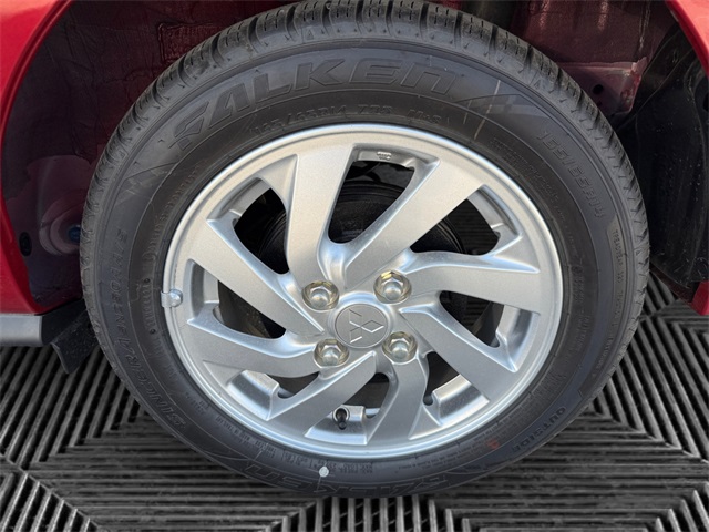 Vehicle image 31 of 32