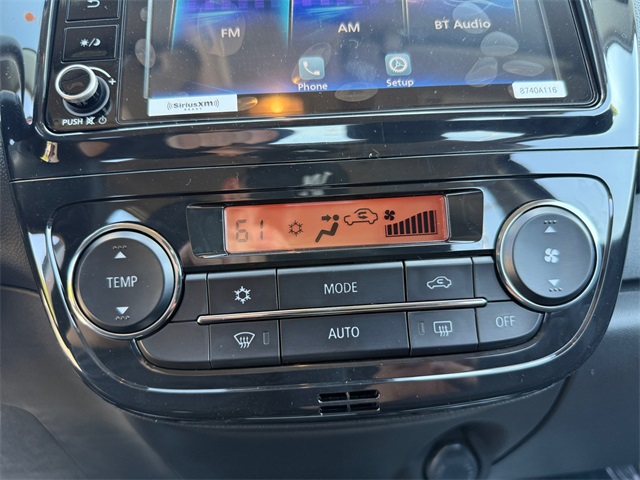 Vehicle image 18 of 32