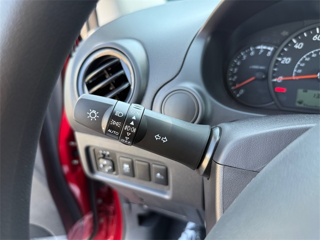 Vehicle image 12 of 32