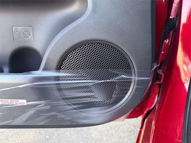 Vehicle image 11 of 32