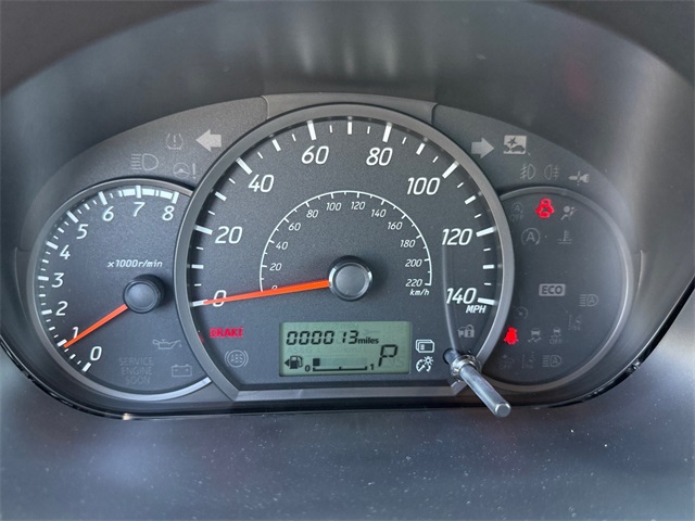 Vehicle image 15 of 32