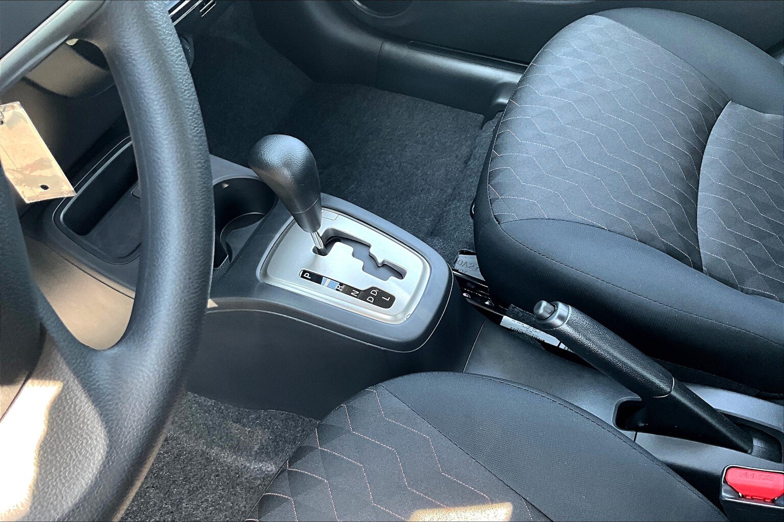 Vehicle image 8 of 14
