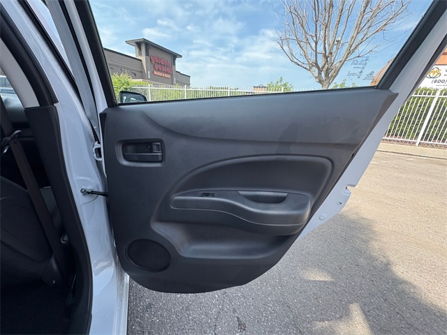 Vehicle image 22 of 25