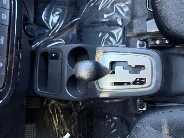 Vehicle image 19 of 32
