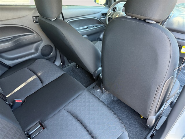 Vehicle image 24 of 32