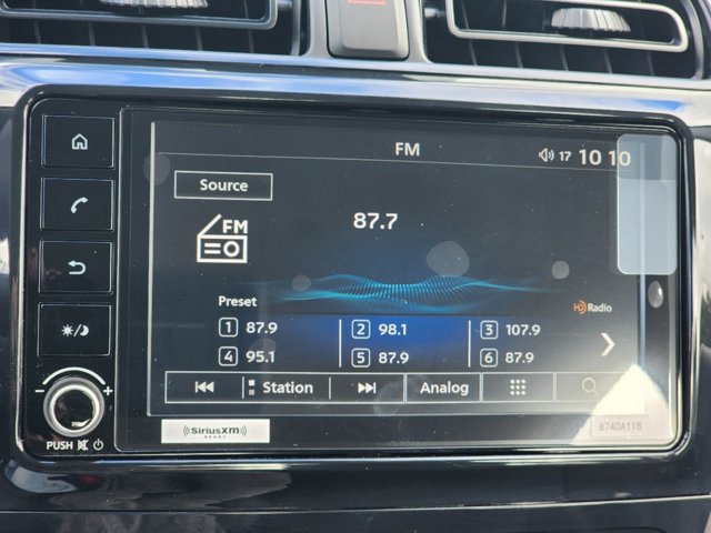 Vehicle image 15 of 18