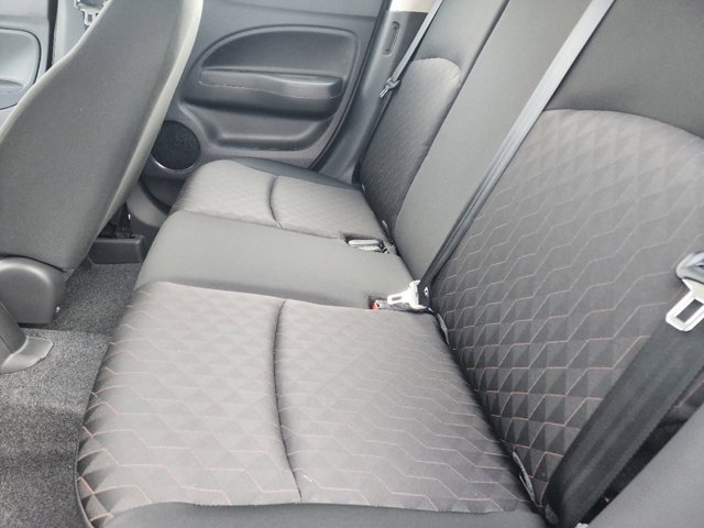 Vehicle image 10 of 18