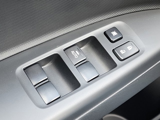 Vehicle image 12 of 18