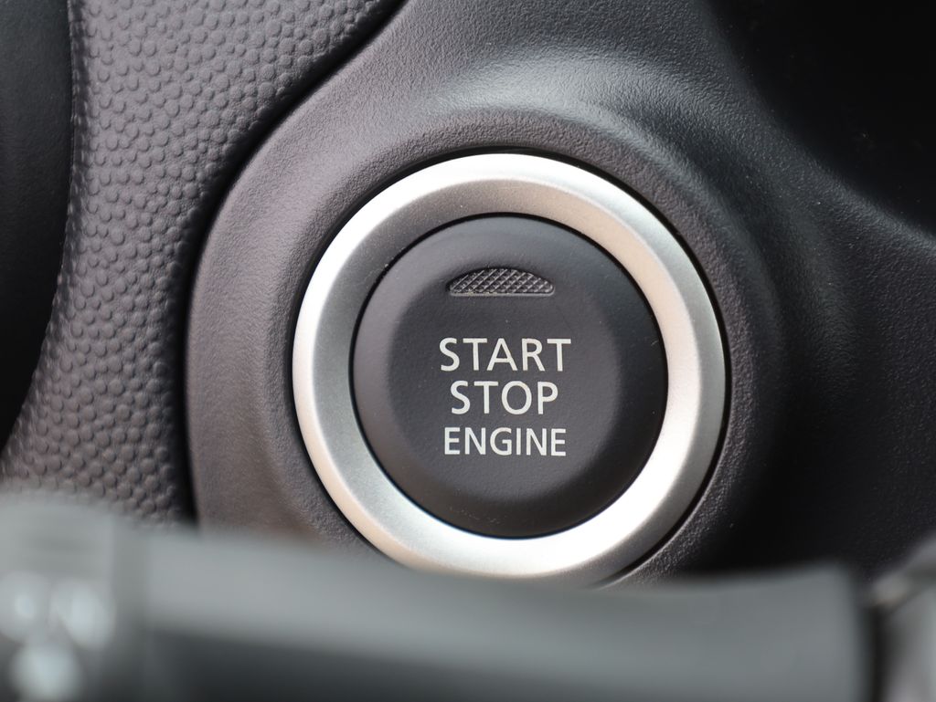 Vehicle image 29 of 39