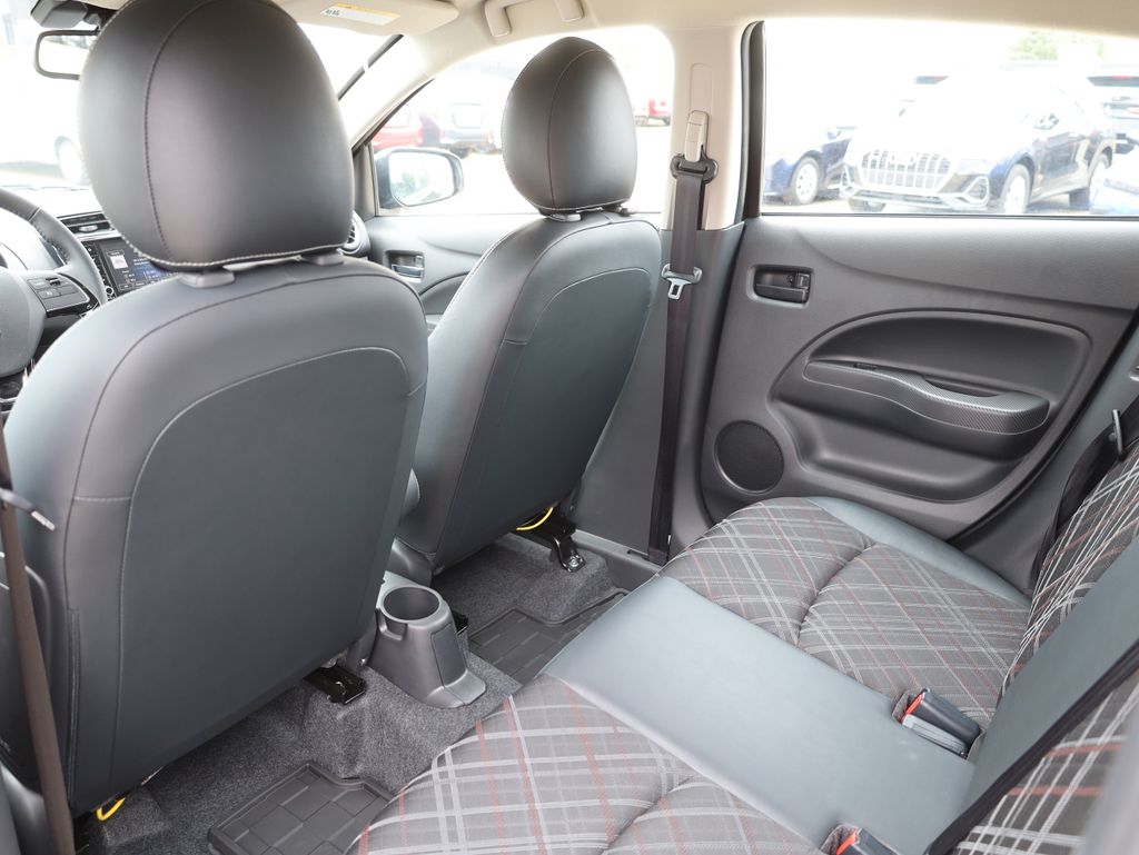 Vehicle image 23 of 39