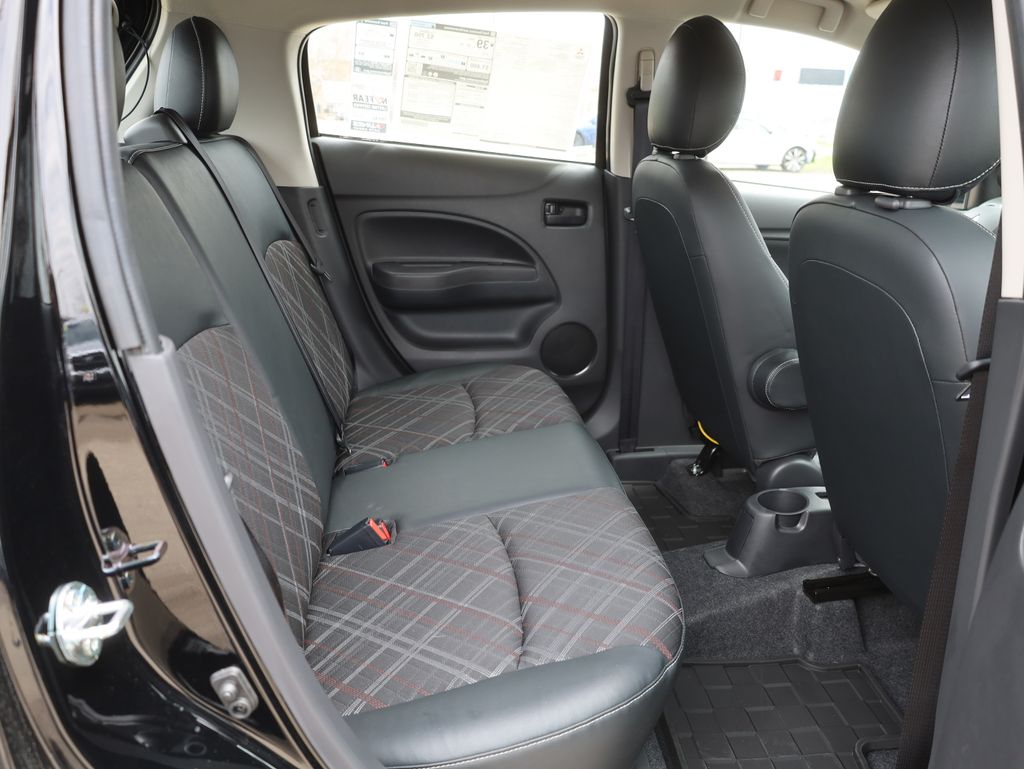 Vehicle image 14 of 39